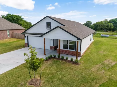 Exterior - 8400 E Galveston St, Broken Arrow, OK 74014 photo 9 of 21