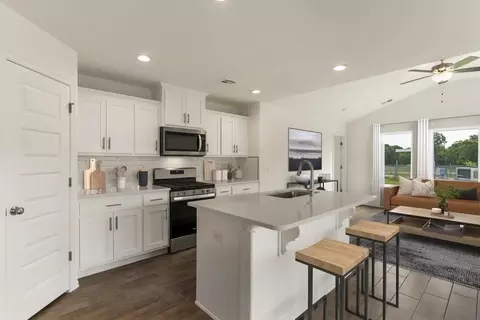 Kitchen - 8400 E Galveston St, Broken Arrow, OK 74014 photo 8 of 12