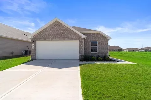 7915 House Sparrow St, Hitchcock, TX 77563