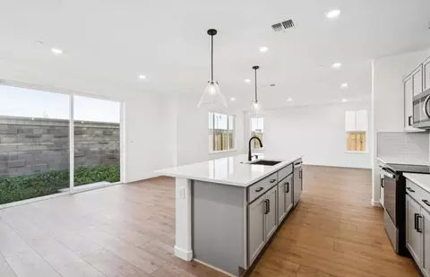 Entry Way - 385 E Beatrice Ave, Mountain House, CA 95391 photo 1 of 2