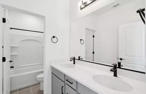 Bath - 385 E Beatrice Ave, Mountain House, CA 95391 photo 2 of 3