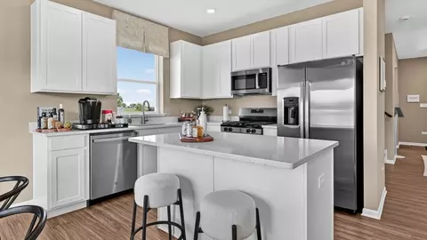 Kitchen - 1610 Sawgrass Ln, Beecher, IL 60401 photo 1 of 6