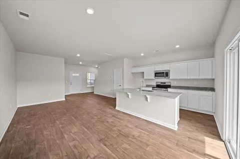 Living - Clark Lane, Anderson, SC 29621 photo 3 of 4