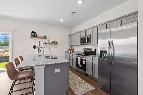 Kitchen - Clark Lane, Anderson, SC 29621 photo 5 of 6