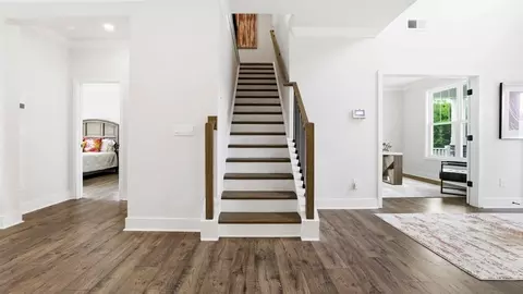 Entry Way - 704 Catbird Ct, Pelzer, SC 29669 photo 4 of 6