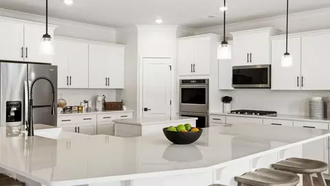 Kitchen - 704 Catbird Ct, Pelzer, SC 29669 photo 4 of 5