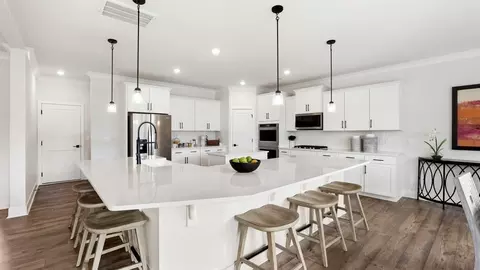Kitchen - 704 Catbird Ct, Pelzer, SC 29669 photo 3 of 5