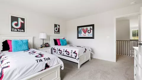 Bedroom - 704 Catbird Ct, Pelzer, SC 29669 photo 4 of 10