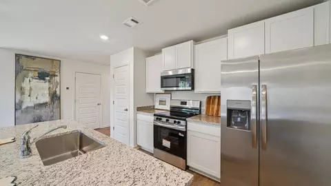 Kitchen - 18512 Caffee Dr, Vance, AL 35490 photo 2 of 6