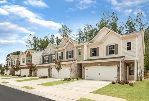 Exterior - 740 Trinity Dr, Auburn, GA 30011 photo 1 of 4
