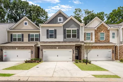 Exterior - 740 Trinity Dr, Auburn, GA 30011 photo 2 of 4
