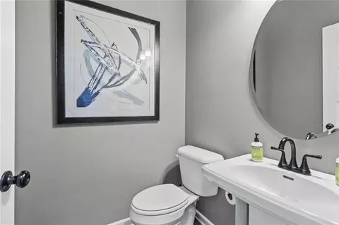 Bath - 740 Trinity Dr, Auburn, GA 30011 photo 1 of 8
