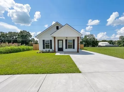 502 Parkington Ct, Lafayette, LA 70507