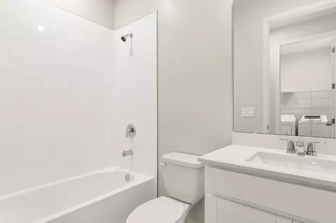 Bath - 12406 49th St E, Parrish, FL 34219 photo 2 of 2