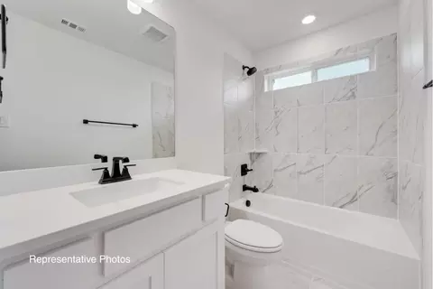 Bath - 3533 Ithaca St, Corinth, TX 76208 photo 5 of 7