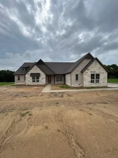 1103 Perrin Ln, Van Alstyne, TX 75495