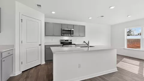 Kitchen - 119 Vignette Dr, Smithfield, NC 27577 photo 2 of 3