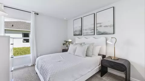 Bedroom - 17325 Whiskey Creek Trl, Parrish, FL 34219 photo 2 of 5