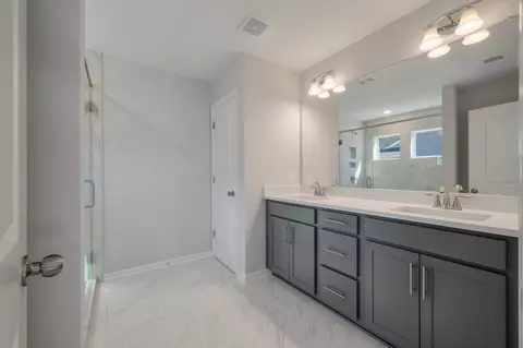 Bath - 12700 Beaver Point Dr, Midlothian, VA 23112 photo 2 of 6