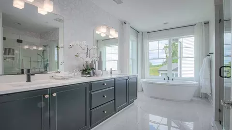 Bath - 8774 Rosehaven Ln, Frederick, MD 21701 photo 3 of 7