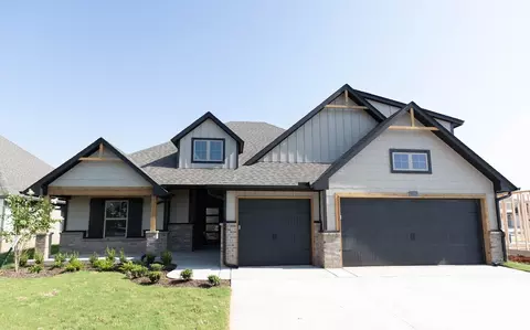12505 SW 31st St, Yukon, OK 73099