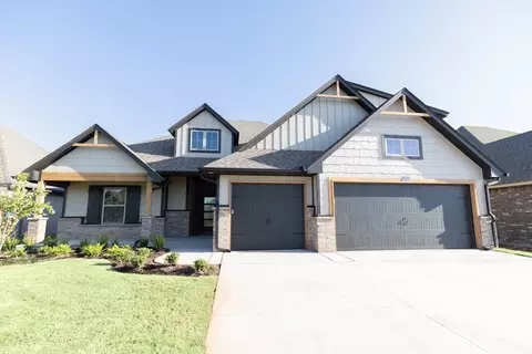 12505 SW 31st St, Yukon, OK 73099