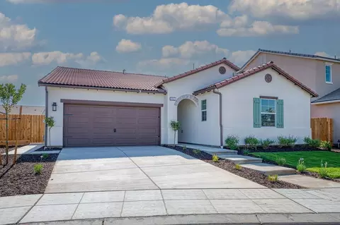 Exterior - 967 Talus Way S, Madera, CA 93636 photo 3 of 12