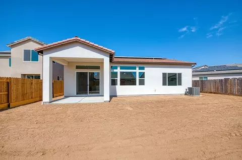 Exterior - 967 Talus Way S, Madera, CA 93636 photo 8 of 12