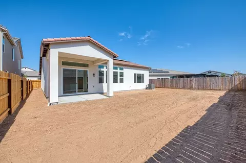Exterior - 967 Talus Way S, Madera, CA 93636 photo 7 of 12