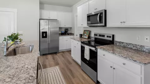 Kitchen - 208 Surfside Landing Blvd, Hubert, NC 28539 photo 5 of 7