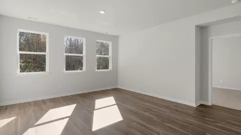 Living - 208 Surfside Landing Blvd, Hubert, NC 28539 photo 2 of 4