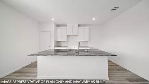 Kitchen - 417 Old Stagecoach Rd, Jarrell, TX 76537 photo 2 of 2