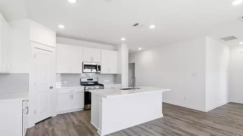 Kitchen - 191 Oriole St, Kyle, TX 78640 photo 4 of 7