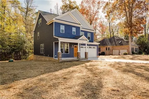 Exterior - 234 Hall Rd, Hampton, VA 23664 photo 2 of 9