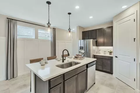 Kitchen - 52 Sundance Dr, Saint Augustine, FL 32092 photo 3 of 10