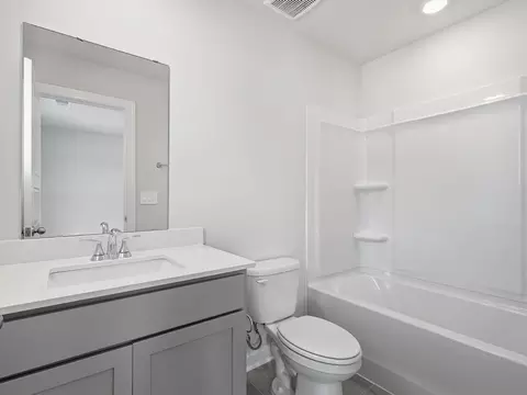 Bath - 913 Appalachian Dr, Moore, SC 29369 photo 5 of 5