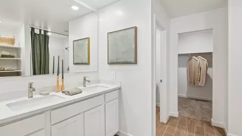 Bath - 24025 N 25th St, Phoenix, AZ 85024 photo 1 of 5