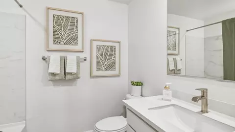 Bath - 24025 N 25th St, Phoenix, AZ 85024 photo 2 of 5