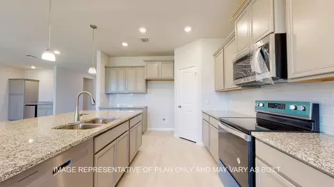 Entry Way - 1013 Sydney Blvd, Thorndale, TX 76577 photo 1 of 5