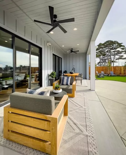 Exterior - 98 8th St, Marina, CA 93933 photo 5 of 17
