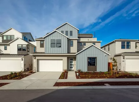 Exterior - 98 8th St, Marina, CA 93933 photo 6 of 17