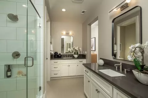 Bath - 98 8th St, Marina, CA 93933 photo 1 of 3