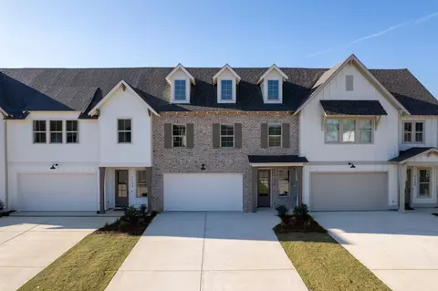 1145 Sarah Ln, Auburn, AL 36830