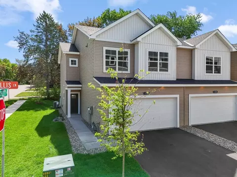 1518 Trellis Ln, West Saint Paul, MN 55118