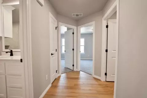 Entry Way - 2920 E Northampton St, Broken Arrow, OK 74014 photo 4 of 6