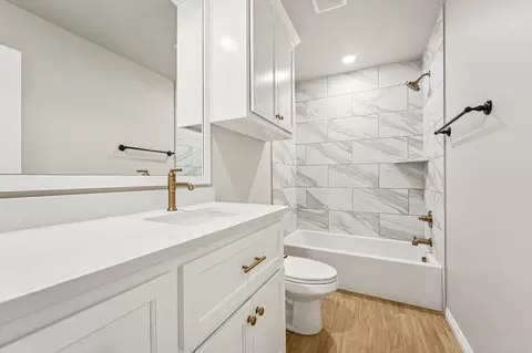 Bath - 2920 E Northampton St, Broken Arrow, OK 74014 photo 5 of 15