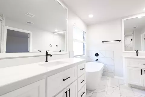 Bath - 2920 E Northampton St, Broken Arrow, OK 74014 photo 6 of 15