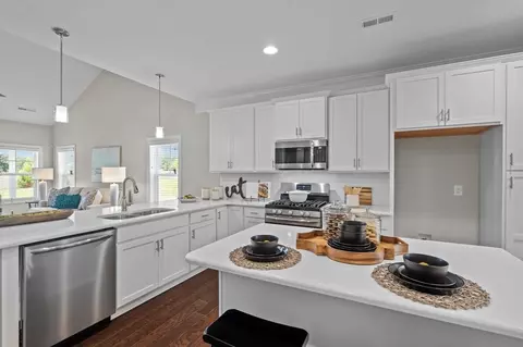 Kitchen - 79 Forest Valley Dr, Spring Lake, NC 28390 photo 2 of 7