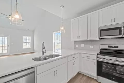 Kitchen - 79 Forest Valley Dr, Spring Lake, NC 28390 photo 3 of 7