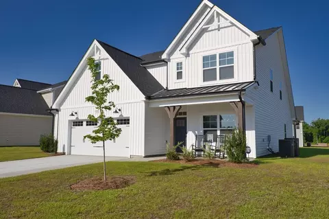 Exterior - 79 Forest Valley Dr, Spring Lake, NC 28390 photo 2 of 10